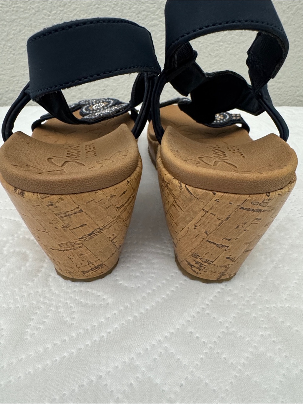 Skechers Beverlee Date Glam Navy Blue Beaded Wedge Comfort Sandals Size 8 - Picture 6 of 10